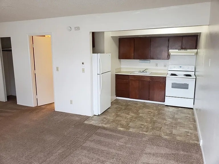 2507 E Mill Plain Blvd — Photo 15