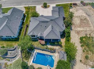 1774 Meadow Hills Dr, Richland, WA 99352