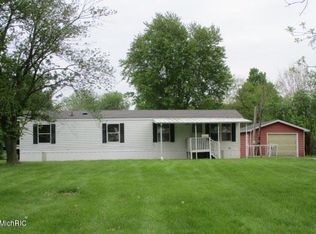 111 Lukesport Dr, Quincy, MI 49082