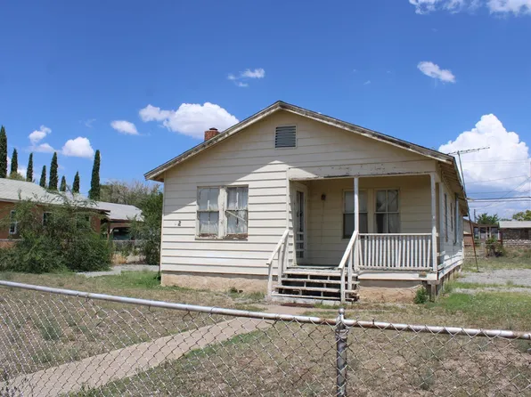 302 Cortez Ave, Hurley, NM 88043