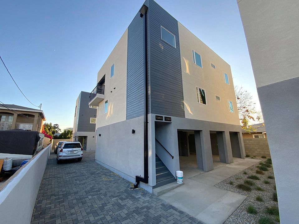 1st image of 11318 Miranda St #1/2