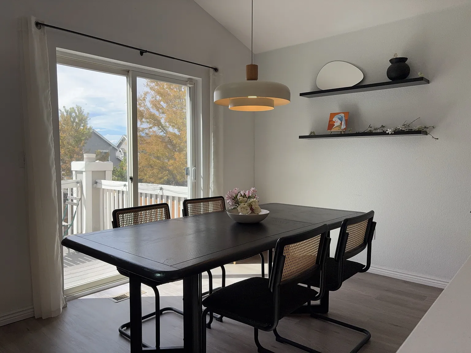 3 bed, 2.5 bath, 2788 sqft, $2,995 — Photo 3