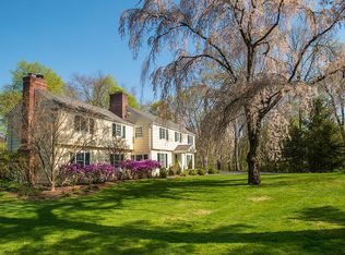 28 Sawmill Ln, Greenwich, CT 06830