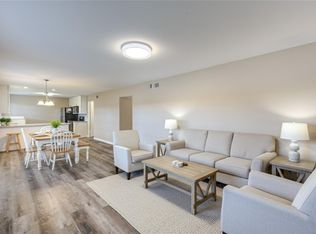 2101 Fountain View Dr APT 76, Houston, TX 77057