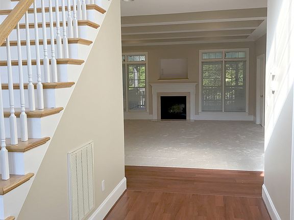 5th image of 902 Haddonfield Dr