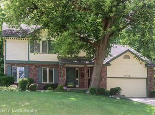 7028 Holcomb Ave, Urbandale, IA 50322