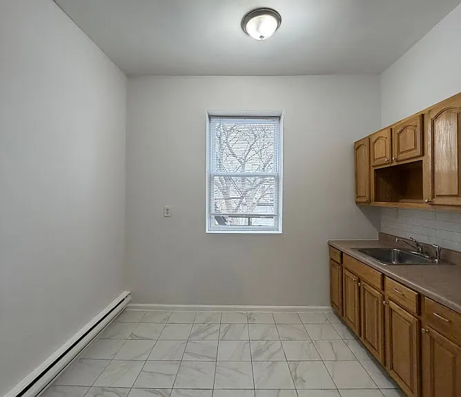 366 Forrest St #1A — Photo 9
