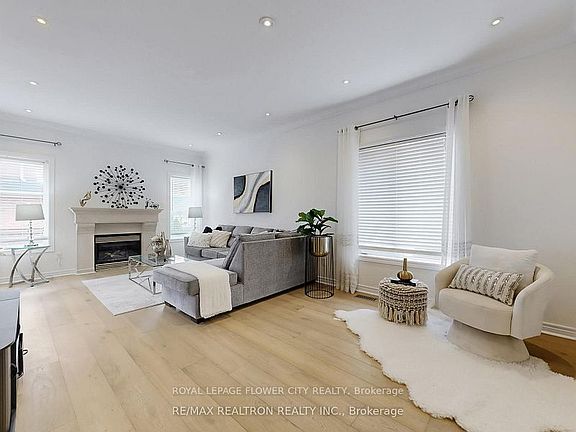 4th image of 60 Colombo Cres