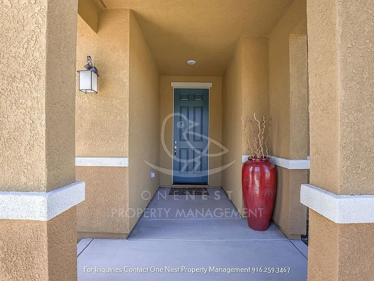 258 Martos Ct — Photo 2