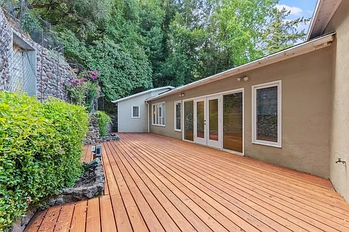 Elegant Woodland Sanctuary- Remodeled 3+BD/3BA Solar House w/ Bonus Room, Large Patio Deck & Gara... — Photo 3