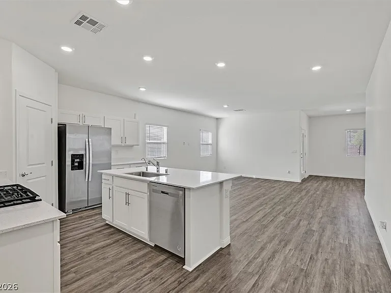 7451 Mason Springs Ave — Photo 3