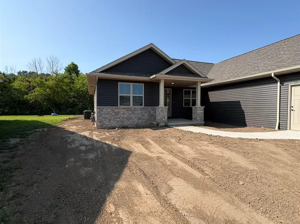 1723 Betty Jean Ln, Green Bay, WI 54313