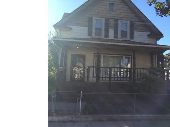 1113 Marion St, Saint Paul, MN 55117