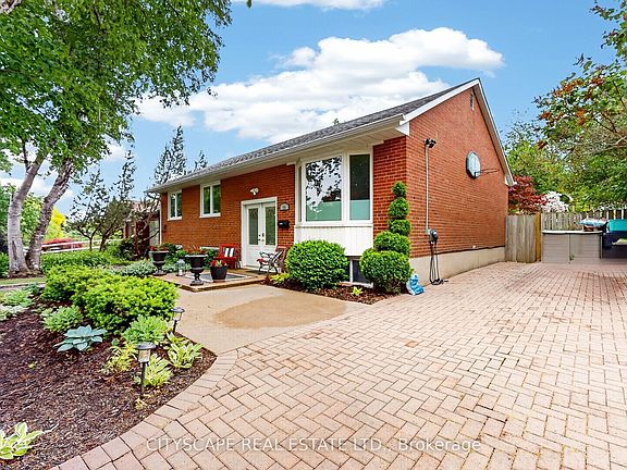 2nd image of 79 Paperbirch Dr