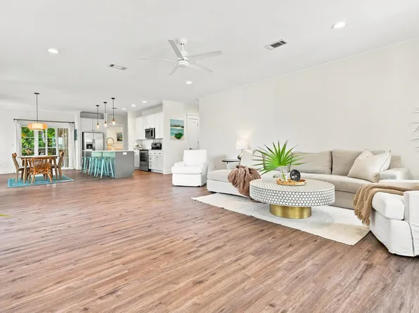 107 E Georgie St, Santa Rosa Beach, FL 32459