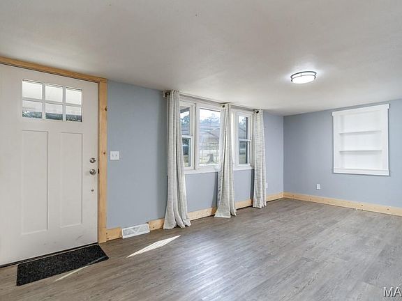 3rd image of 324 11th St