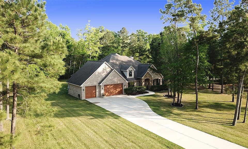 1st image of 8980 Forest Lake Dr
