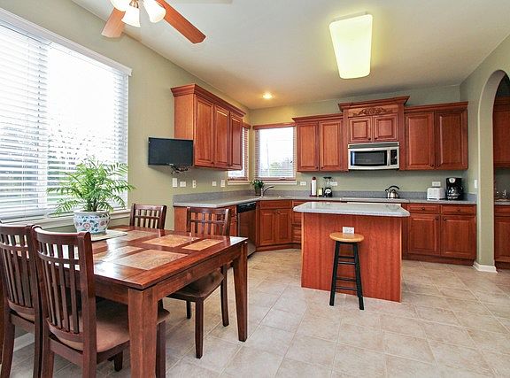 3rd image of 1241 Wentworth Dr