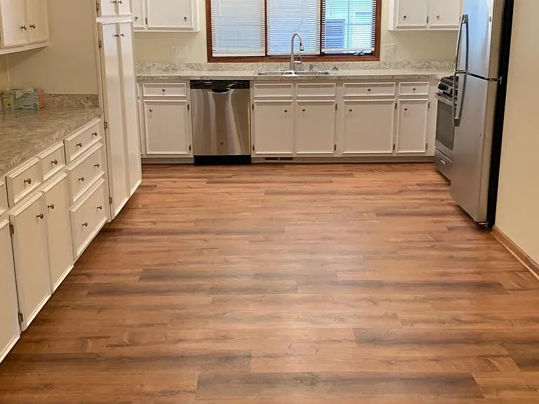133 Castle Blvd — Photo 4