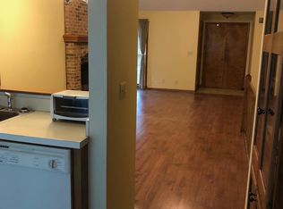 11117 W 113th St, Overland Park, KS 66210