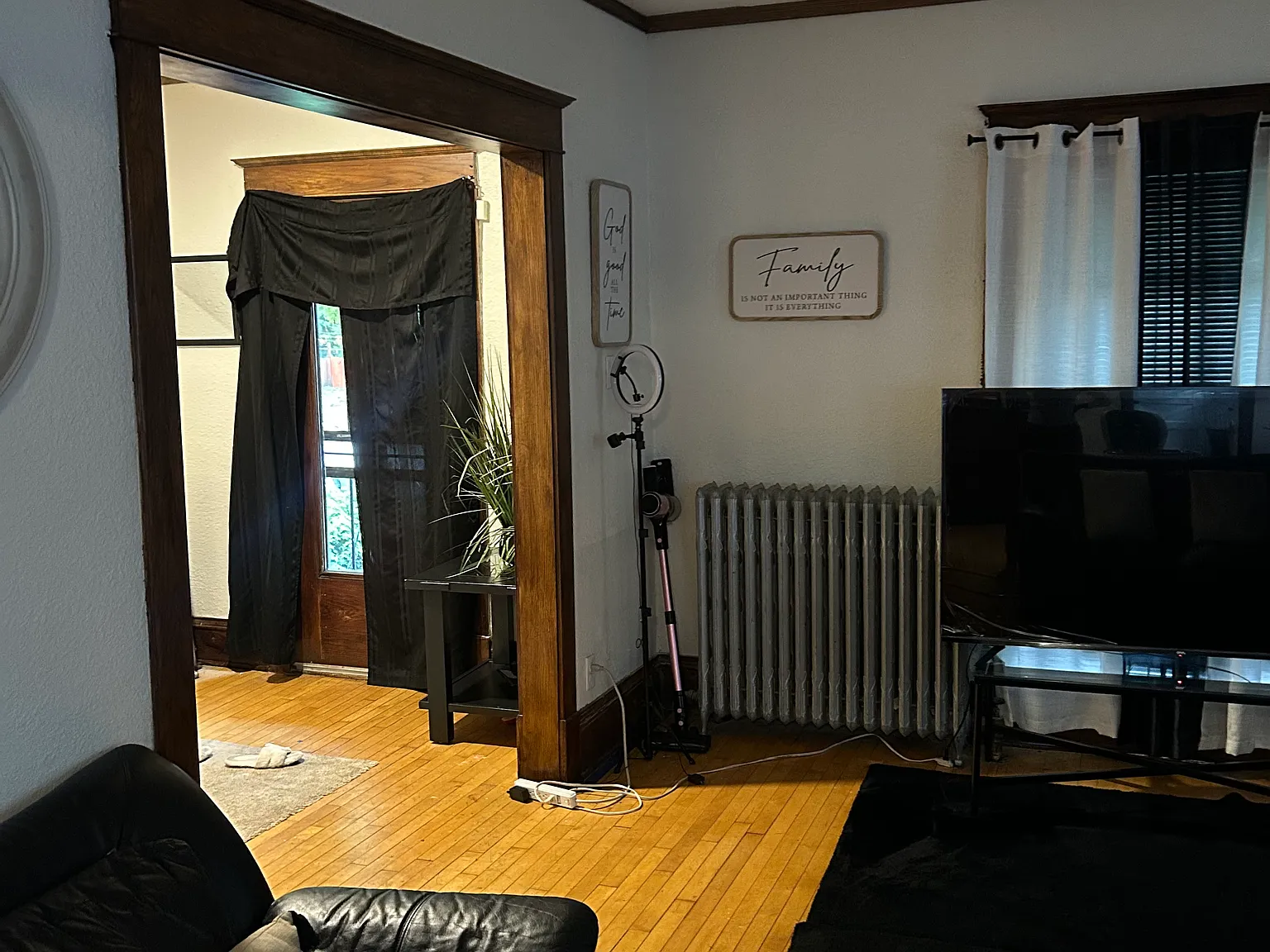2 bed, 1350 sqft, $2,050 — Photo 1