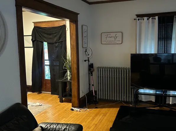 1409 18th Ave N #1, Minneapolis, MN 55411