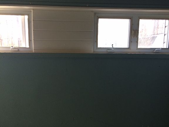 5th image of 26 Crescent Dr