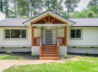 1124 Cedarhurst Dr, Raleigh, NC 27609