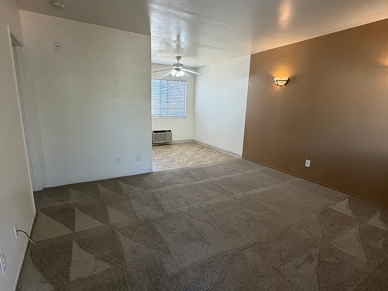 4857 College Ave #13 — Photo 2