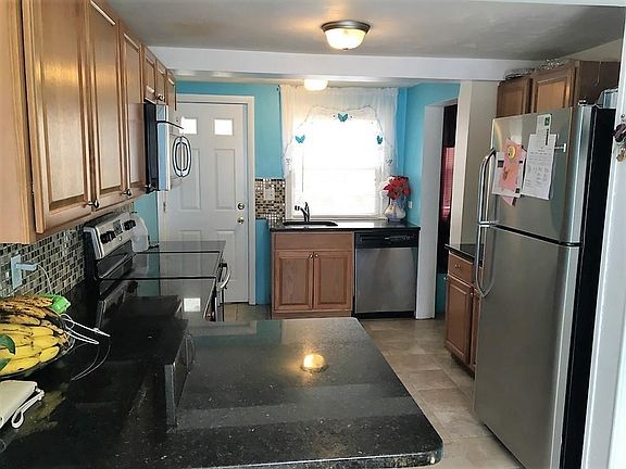 5th image of 15 Hutchinsons Ct