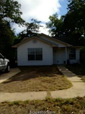 2nd image of 1207 Foster Ave
