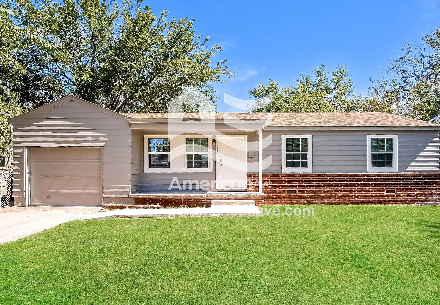 3 bed, 1.0 bath, 864 sqft, $960 — Photo 2