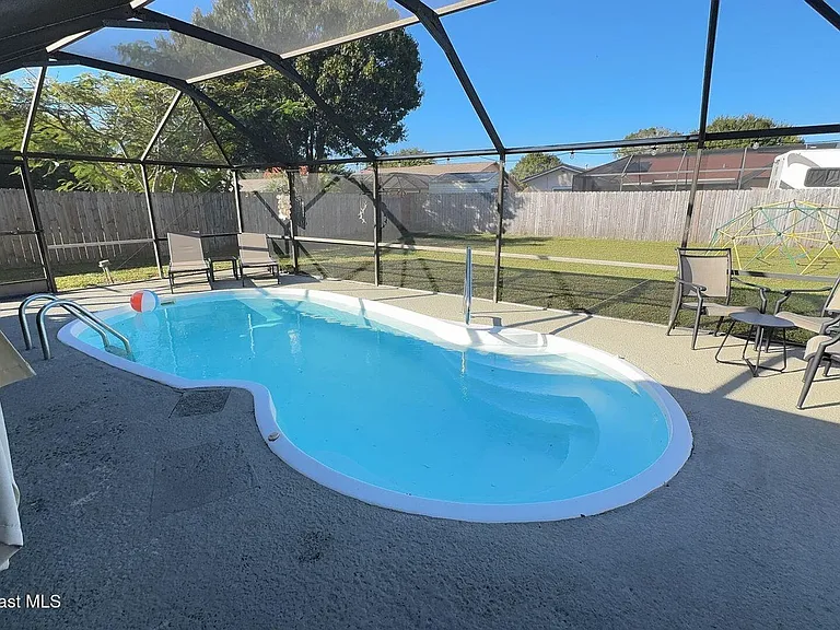 2610 Brett Ct — Photo 10
