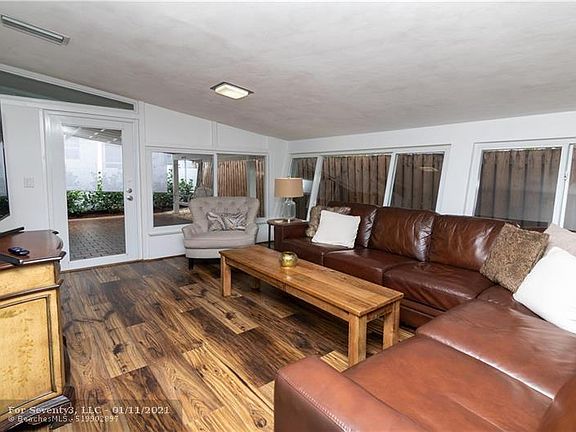 4th image of 4454 Sea Grape Dr