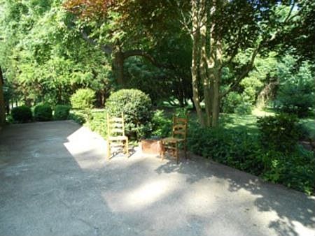 4th image of 106 Cambridge Ln