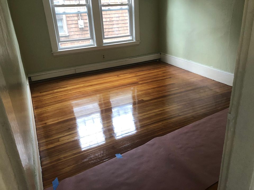 1st image of 176 Washington St Floor 1