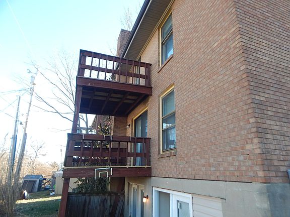2nd image of 3249 Bowie Dr
