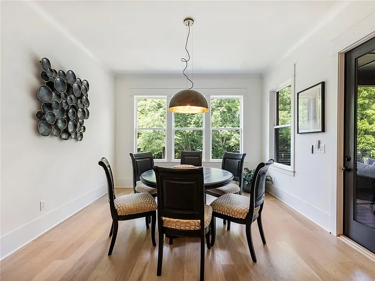 566 Versailles Dr — Photo 20