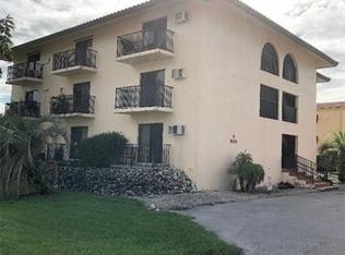 830 Wiggins Pass Rd APT 11, Naples, FL 34110