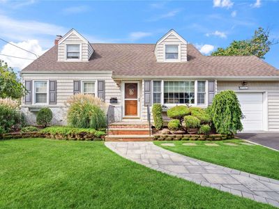 13 Frances Lane, Massapequa Park, NY, 11762