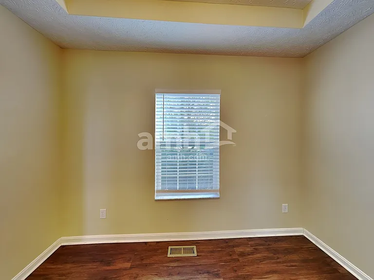10136 Corona Ln — Photo 6