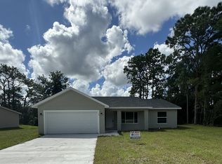 12 Malauka Pass, Ocklawaha, FL 32179