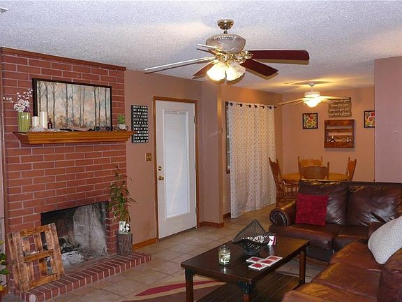 4th image of 3004 Martha Dr