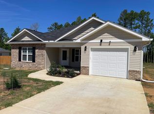 152 Long Pines Cir, East Dublin, GA 31027