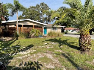 2021 E Crest Dr, Englewood, FL 34223