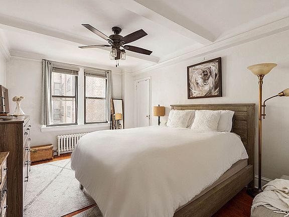 5th image of 333 E 53rd St APT 6M