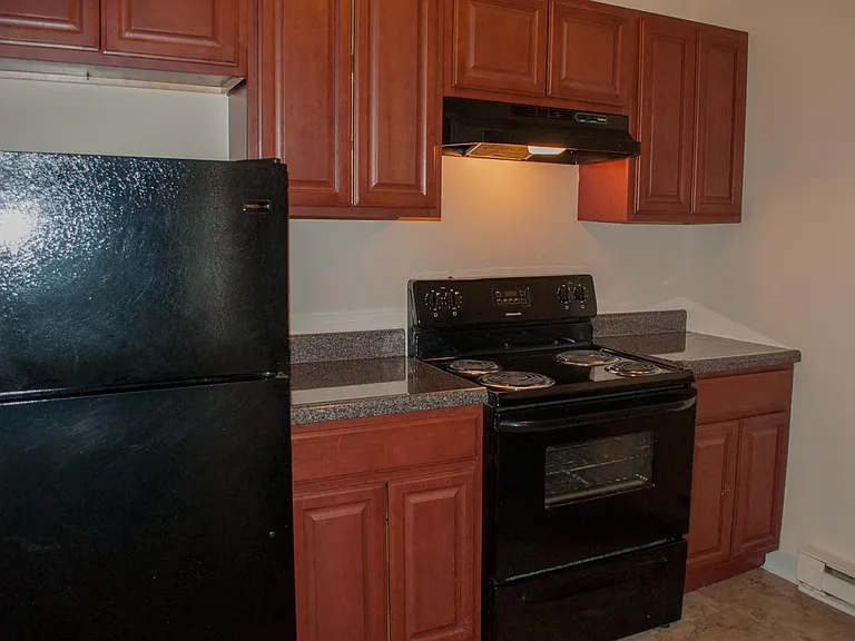 Virginia Arms Apartments — Photo 14
