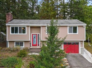 49 New Searles Rd, Nashua, NH 03062