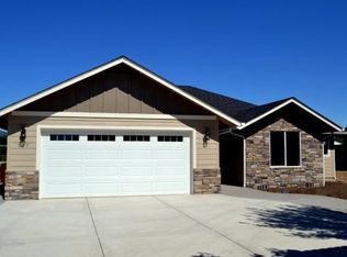 917 SW Harvest Dr, Grants Pass, OR 97527
