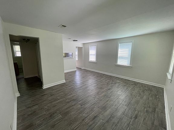 3rd image of 1093 Ontario St